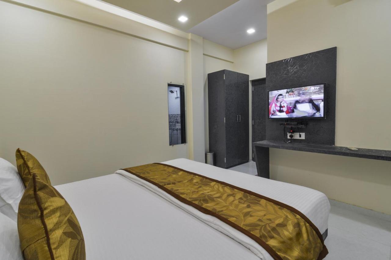 Hotel Aroma- Dadar Bombay Extérieur photo